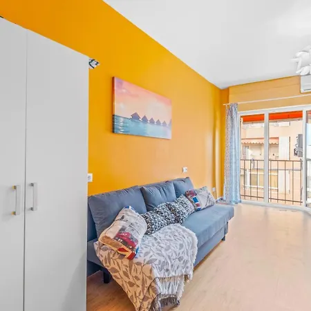 A 199m De La Playa Locos Apartment *