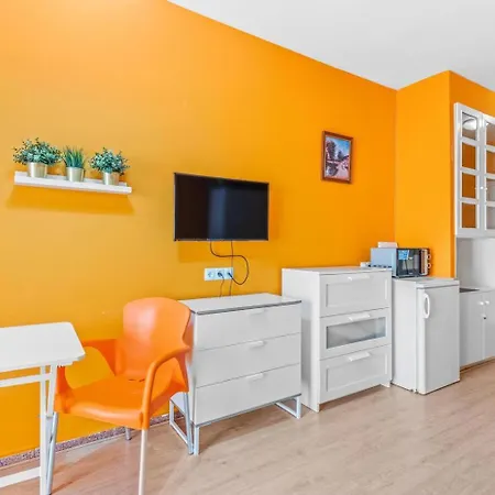 A 199m De La Playa Locos Torrevieja