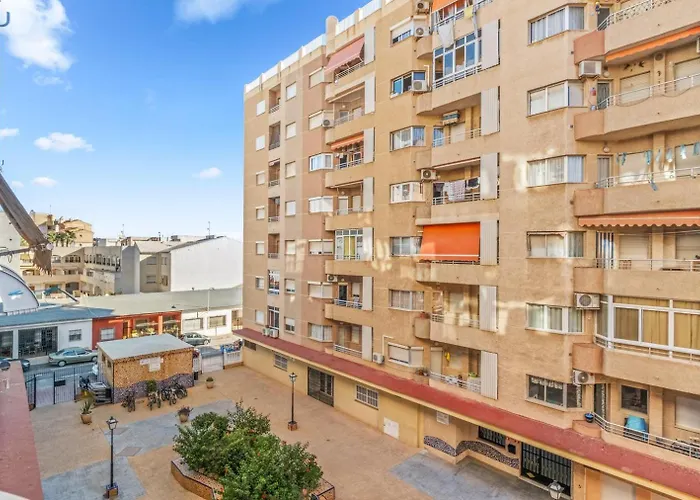 A 199m De La Playa Locos Torrevieja